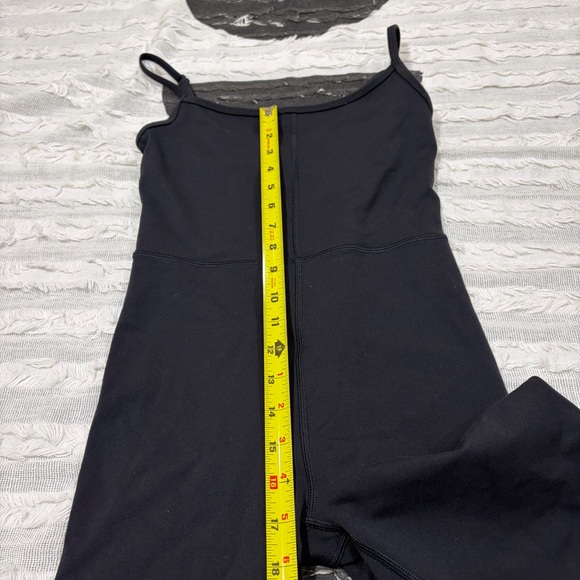 ARITZIA Golden LIFE Divinity 5" Romper Sz XS Excercise Outdoor Preppy Casual - Picture 14 of 15